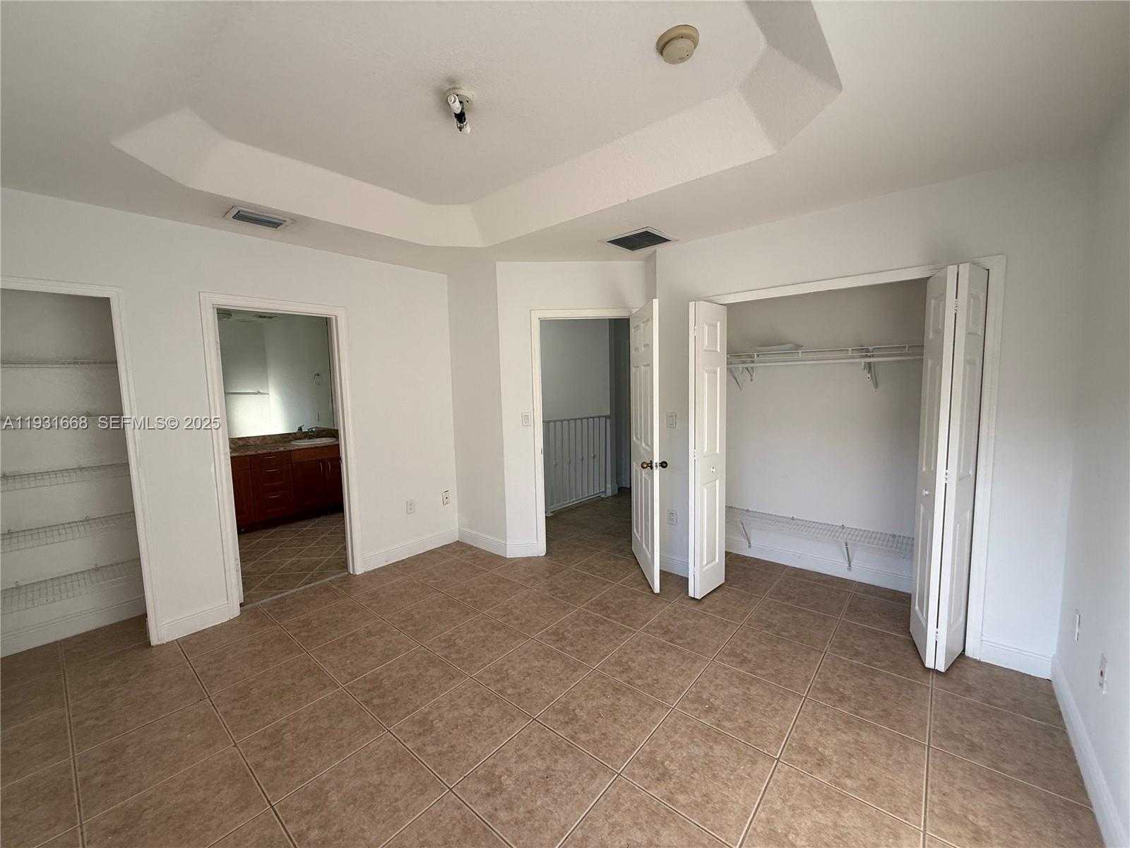 Small Image of 7402 NORTH WEST 179TH TER, Hialeah Number 17