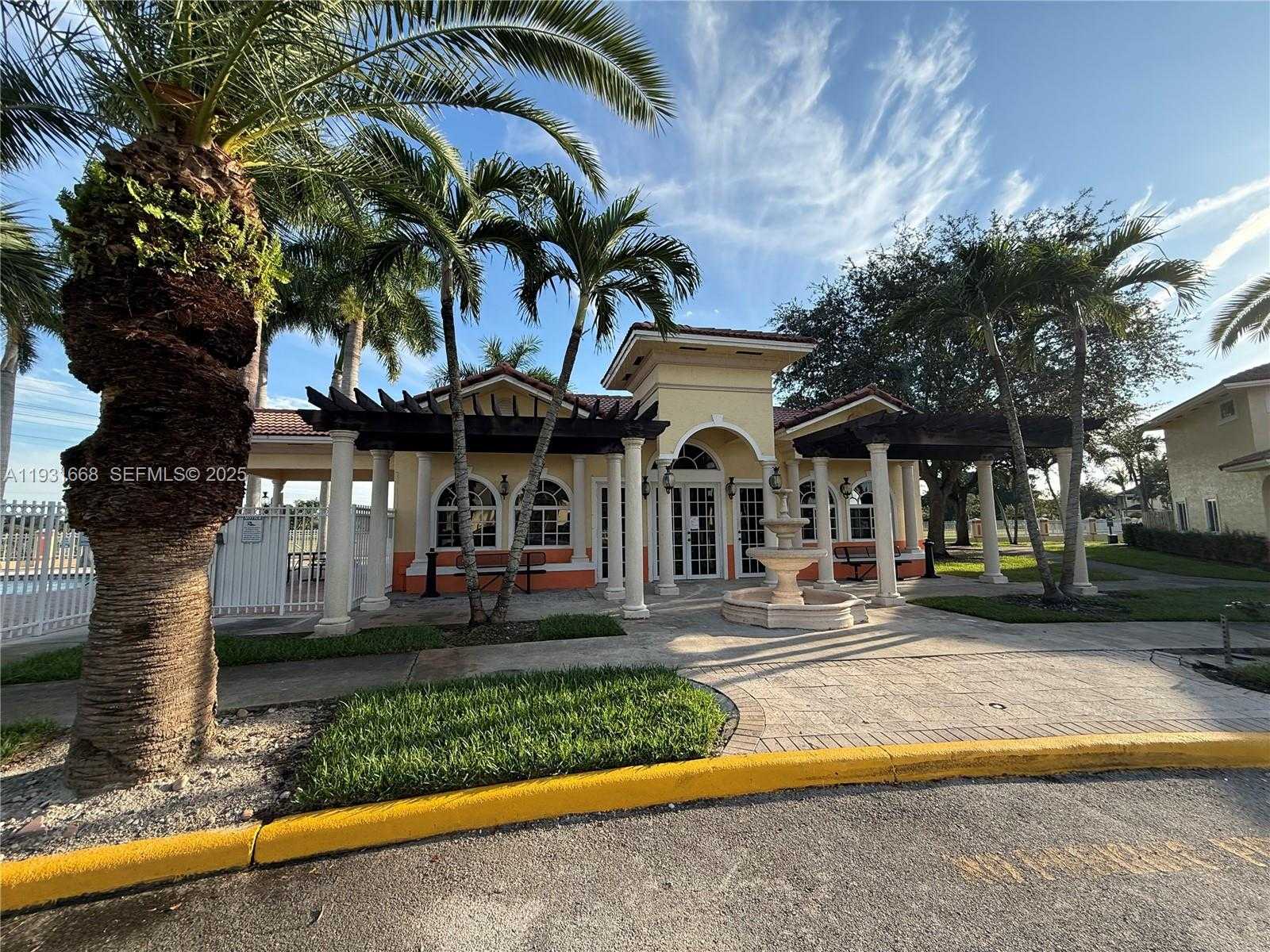 Small Image of 7402 NORTH WEST 179TH TER, Hialeah Number 20