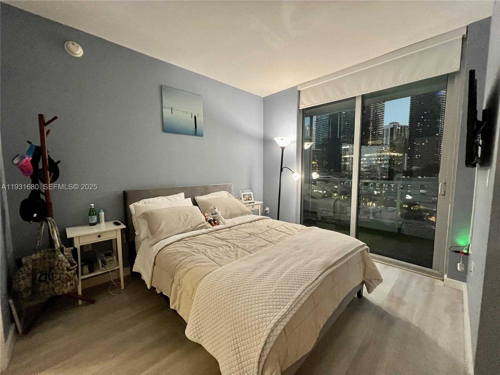 Small Image of 92 SOUTH WEST 3RD ST #1503, Miami Number 22