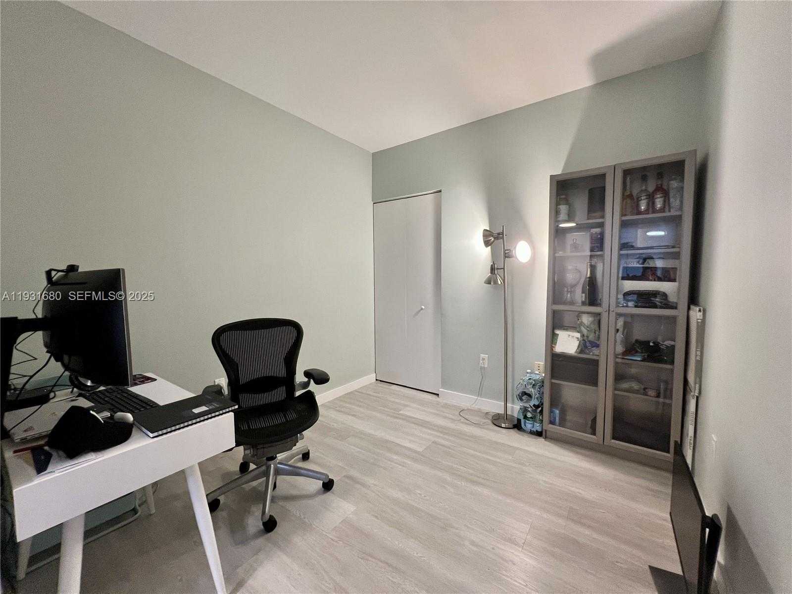 Small Image of 92 SOUTH WEST 3RD ST #1503, Miami Number 29