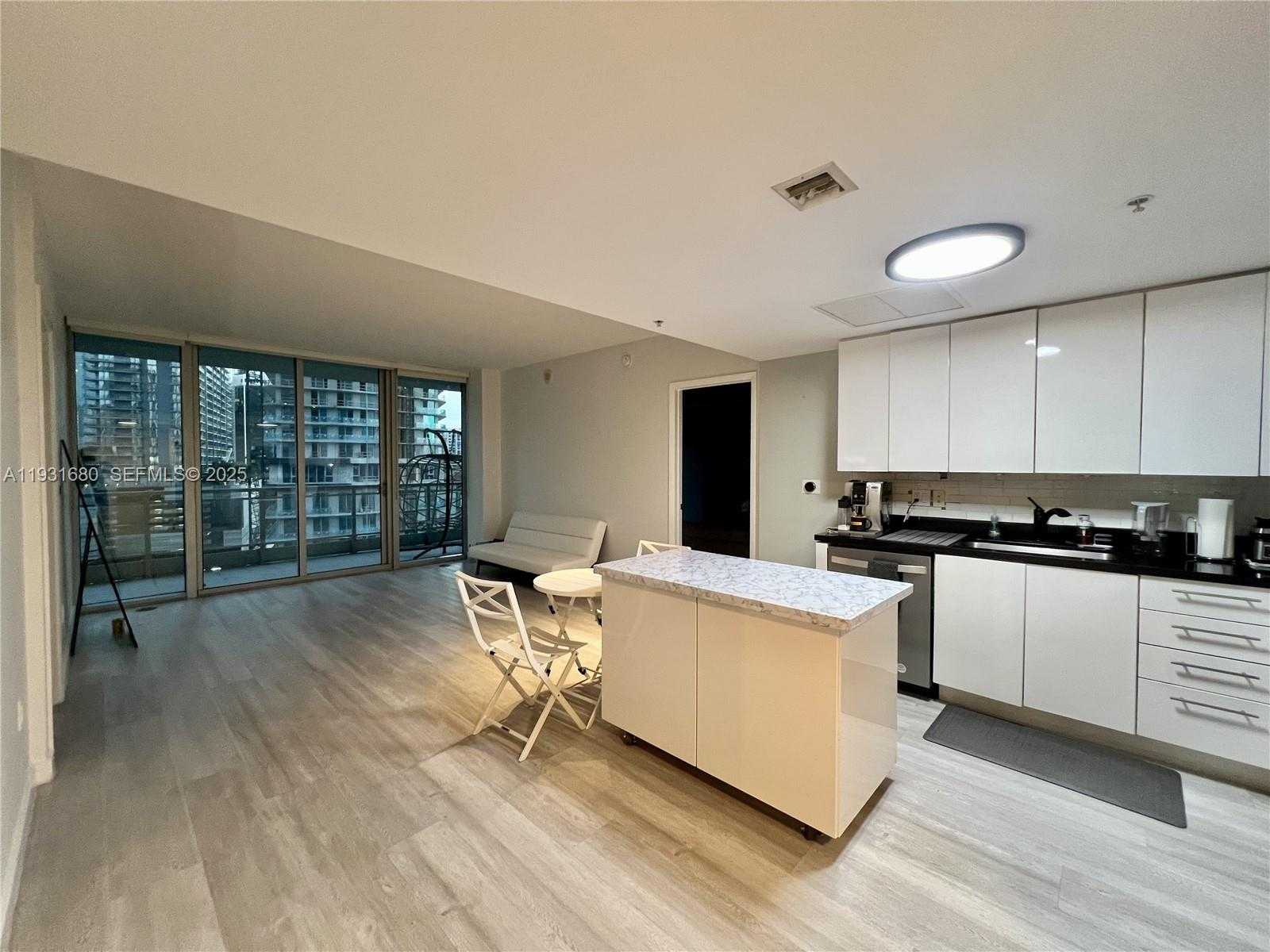 Small Image of 92 SOUTH WEST 3RD ST #1503, Miami Number 3