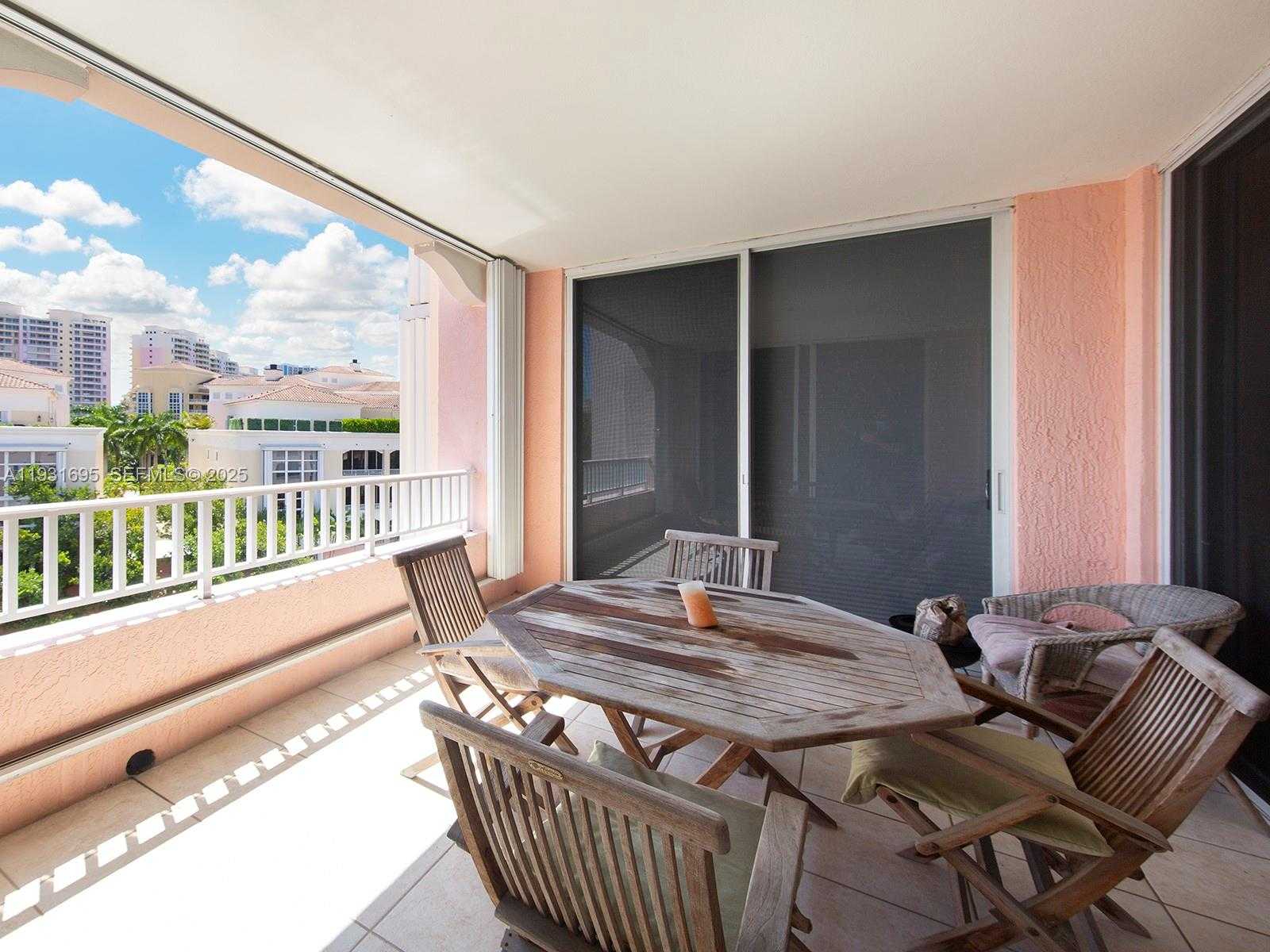 Small Image of 735 CRANDON BLVD #503, Key Biscayne Number 2