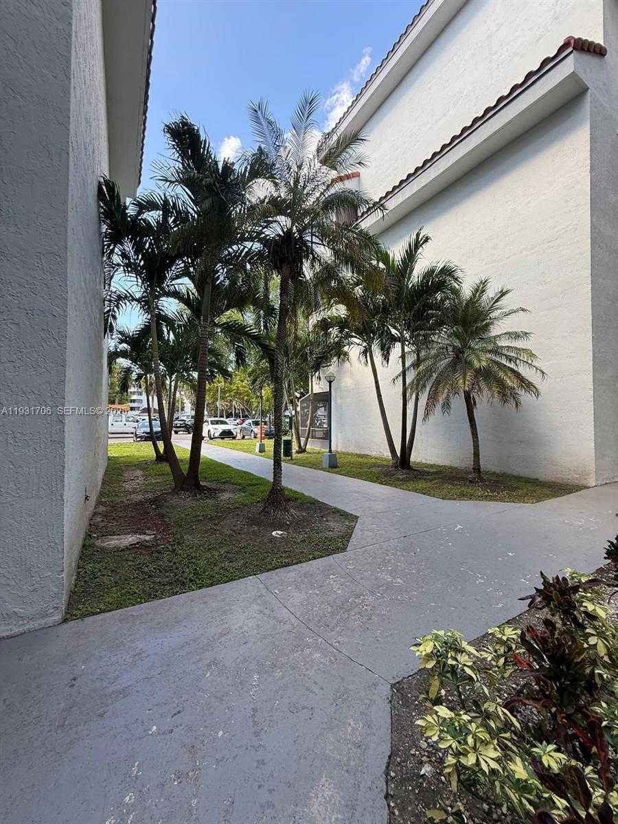 Small Image of 8255 SOUTH WEST 152ND AVE #E-411, Miami Number 4