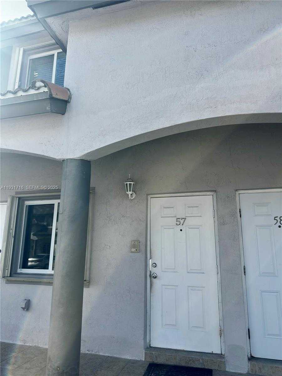 Small Image of 5655 NORTH WEST 109TH AVE #57, Doral Number 2