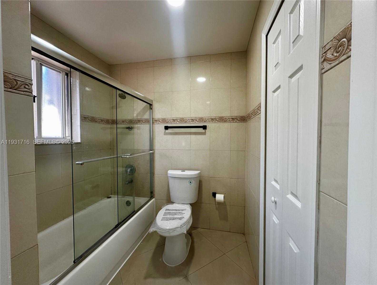 Small Image of 5655 NORTH WEST 109TH AVE #57, Doral Number 6