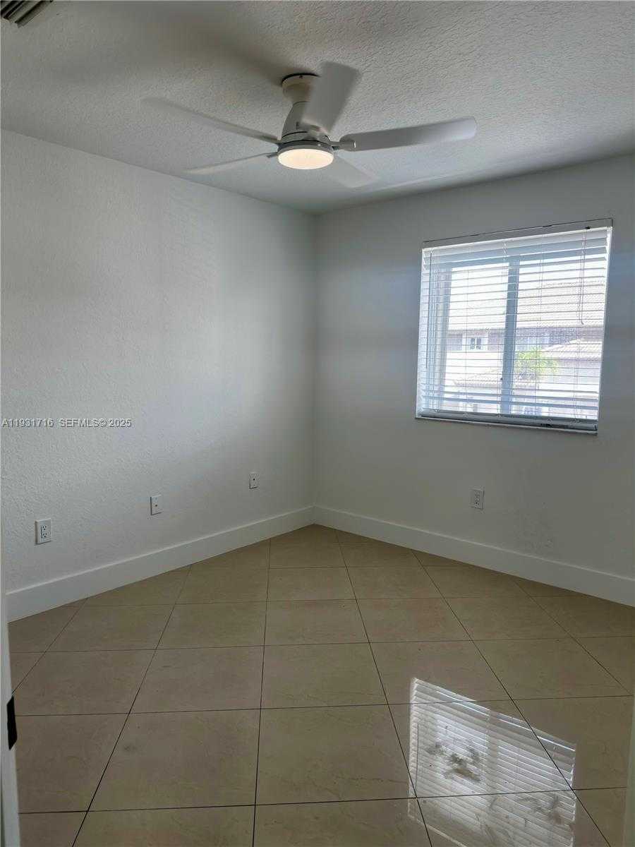 Small Image of 5655 NORTH WEST 109TH AVE #57, Doral Number 8