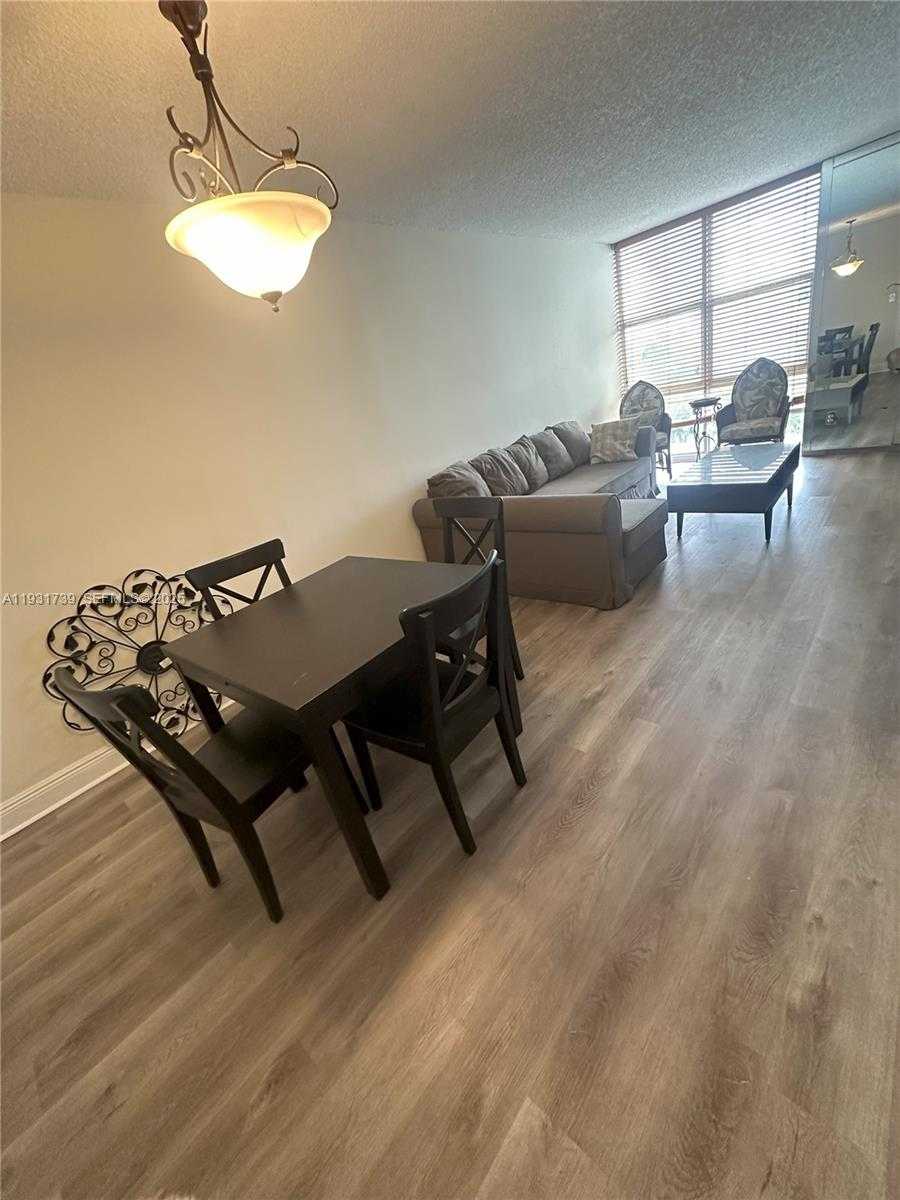 Small Image of 210 172ND ST #426, Sunny Isles Beach Number 2