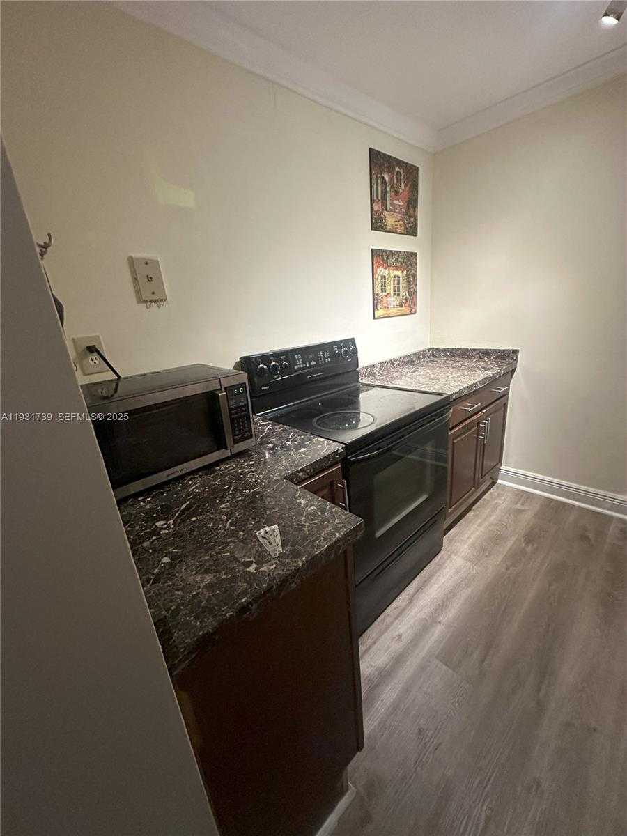 Small Image of 210 172ND ST #426, Sunny Isles Beach Number 5