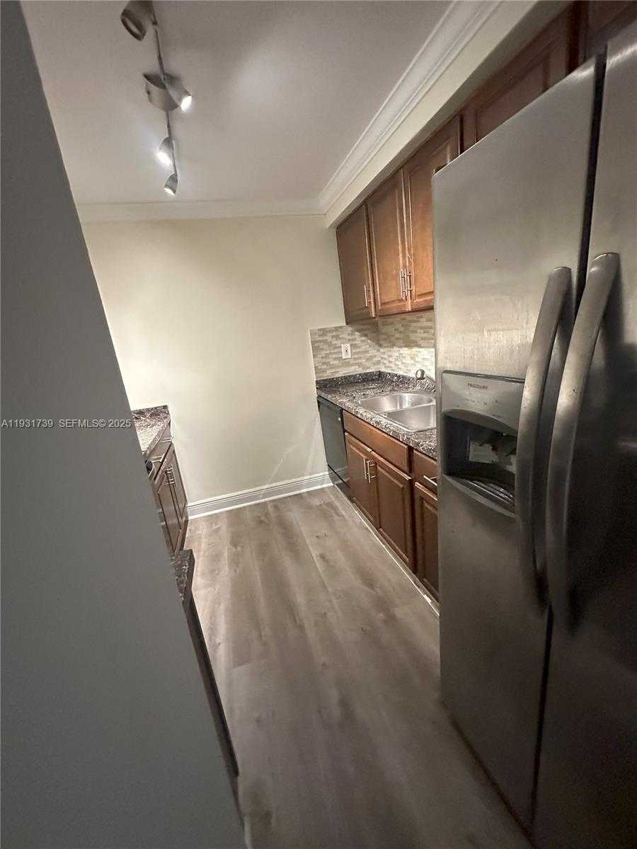 Small Image of 210 172ND ST #426, Sunny Isles Beach Number 6