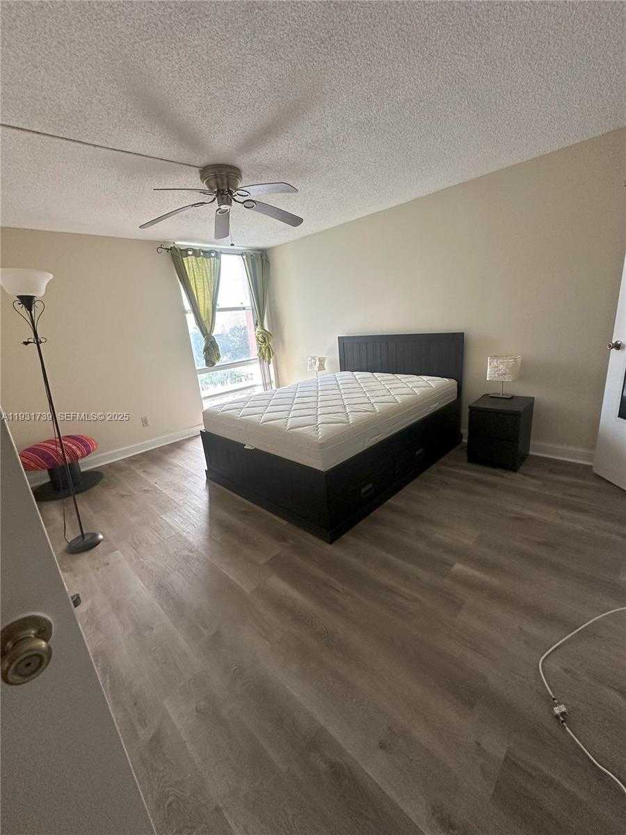 Small Image of 210 172ND ST #426, Sunny Isles Beach Number 8