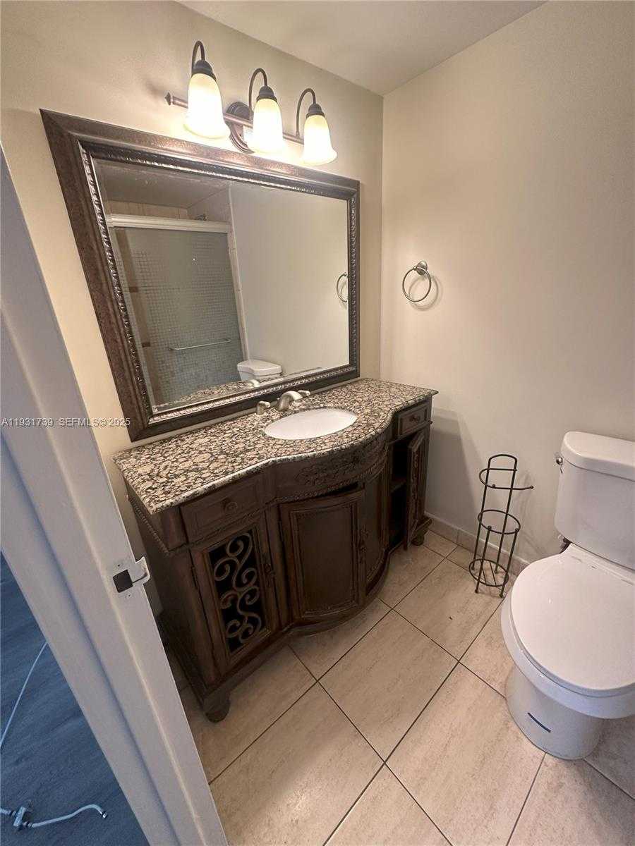 Small Image of 210 172ND ST #426, Sunny Isles Beach Number 9