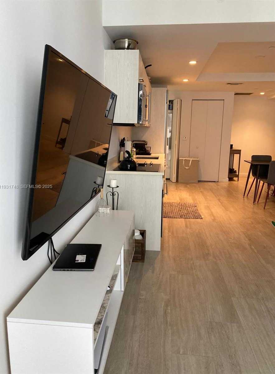 Imagen de Pequeño Objeto