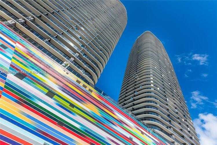 Imagen de Pequeño Objeto