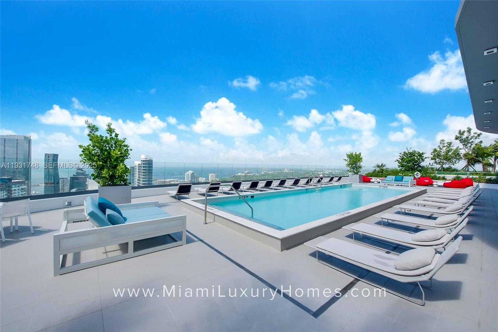 Imagen de Pequeño Objeto