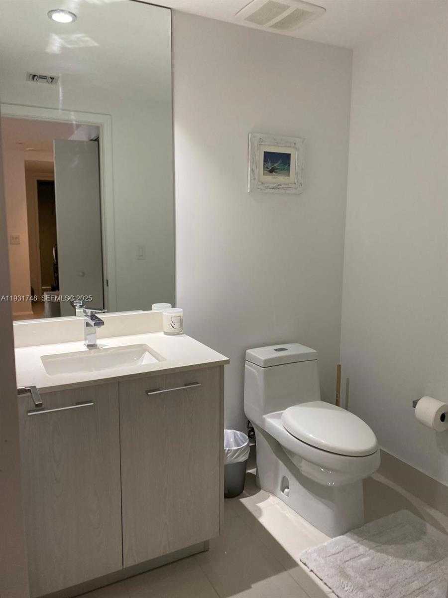 Imagen de Pequeño Objeto