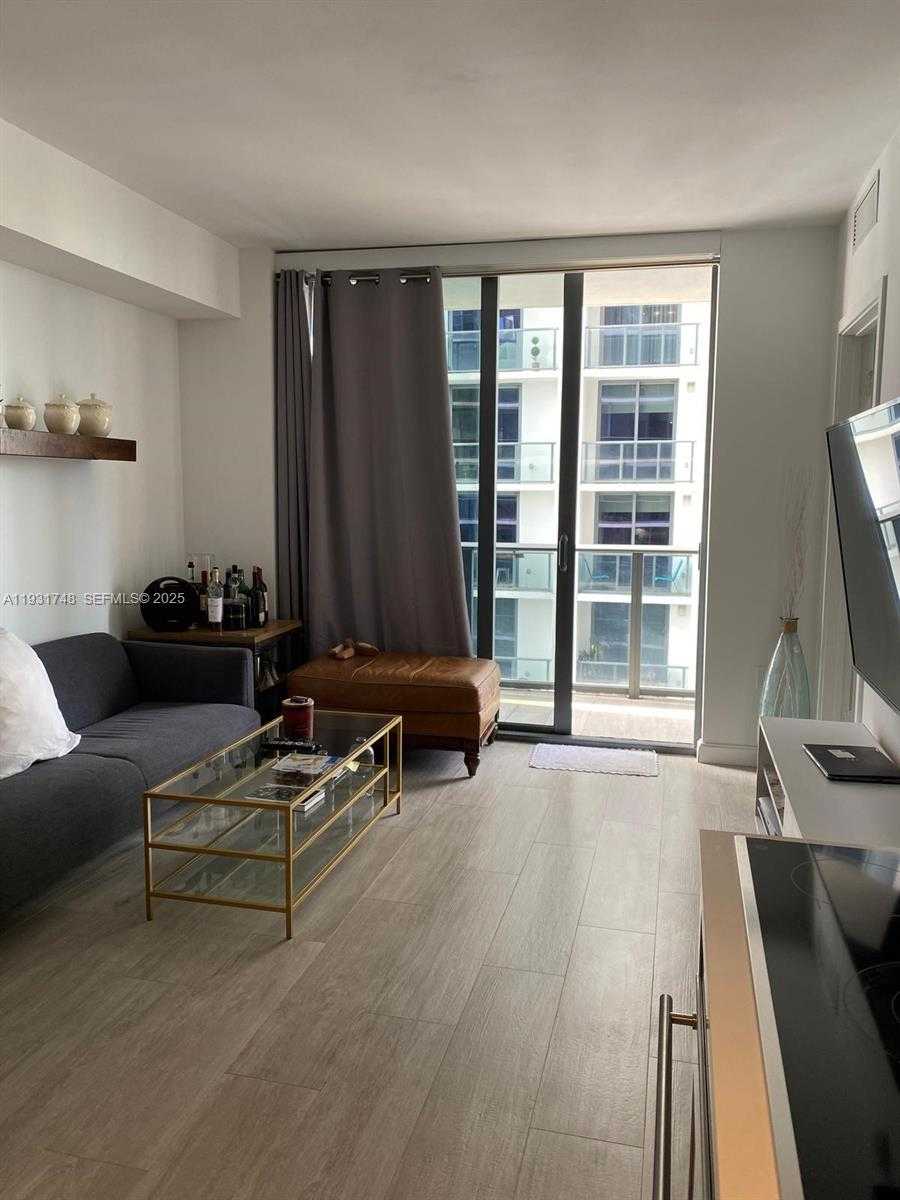 Imagen de Pequeño Objeto