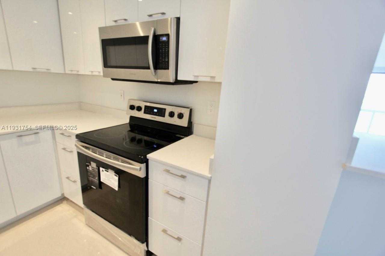 Small Image of 2451 BRICKELL AVE #16J, Miami Number 13