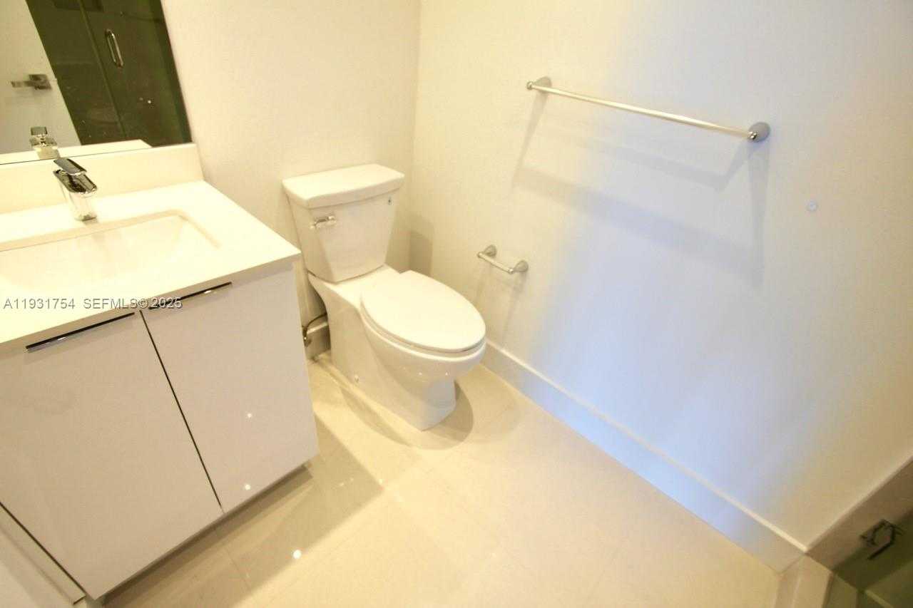 Small Image of 2451 BRICKELL AVE #16J, Miami Number 20