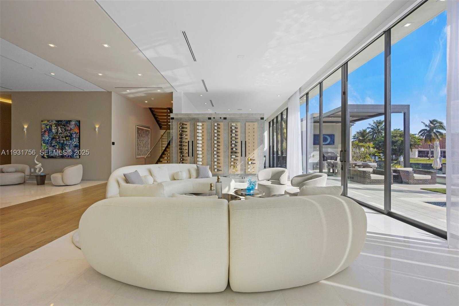 Small Image of 3260 NORTH EAST 165TH ST, North Miami Beach Number 10