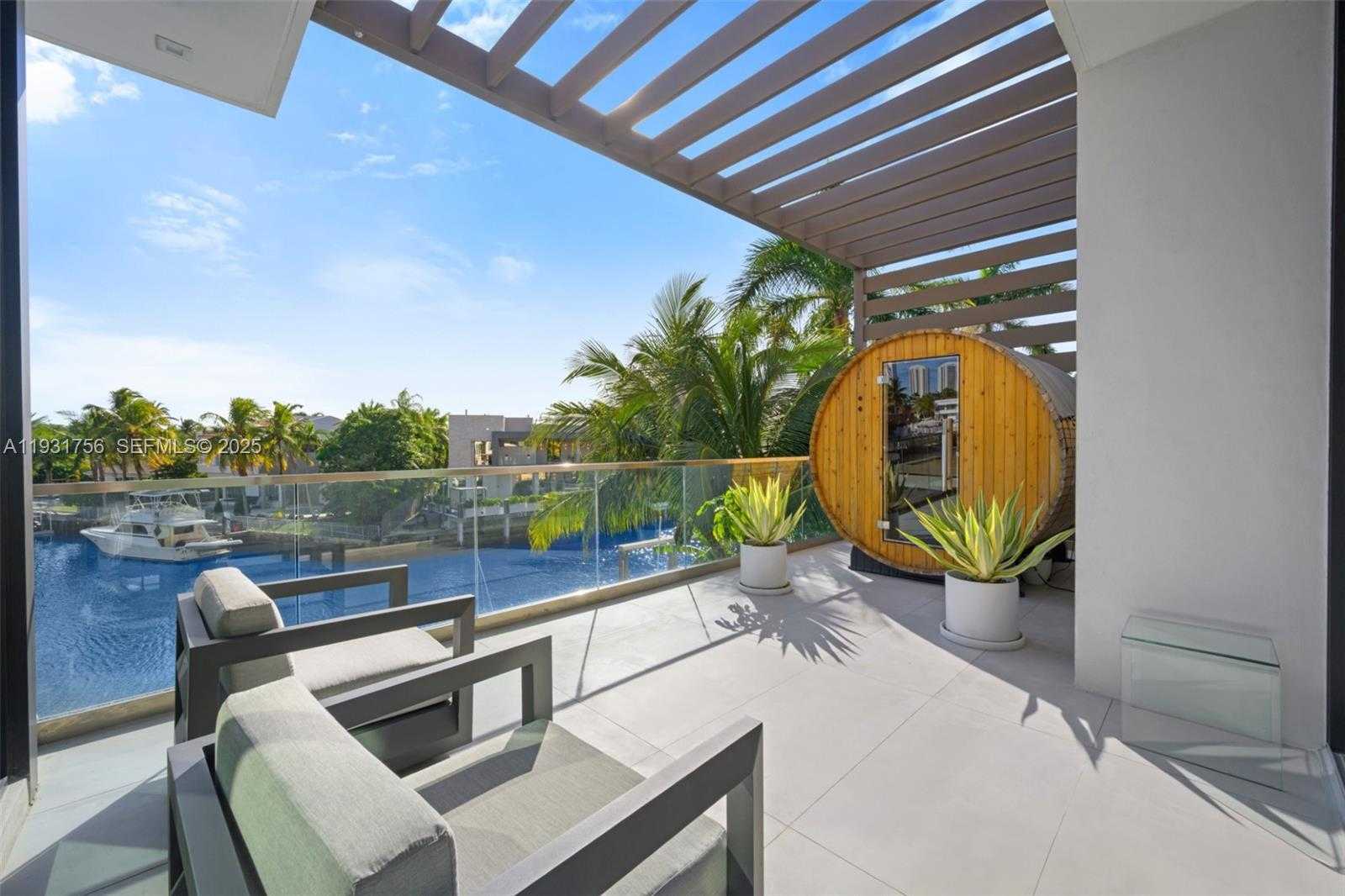 Small Image of 3260 NORTH EAST 165TH ST, North Miami Beach Number 25