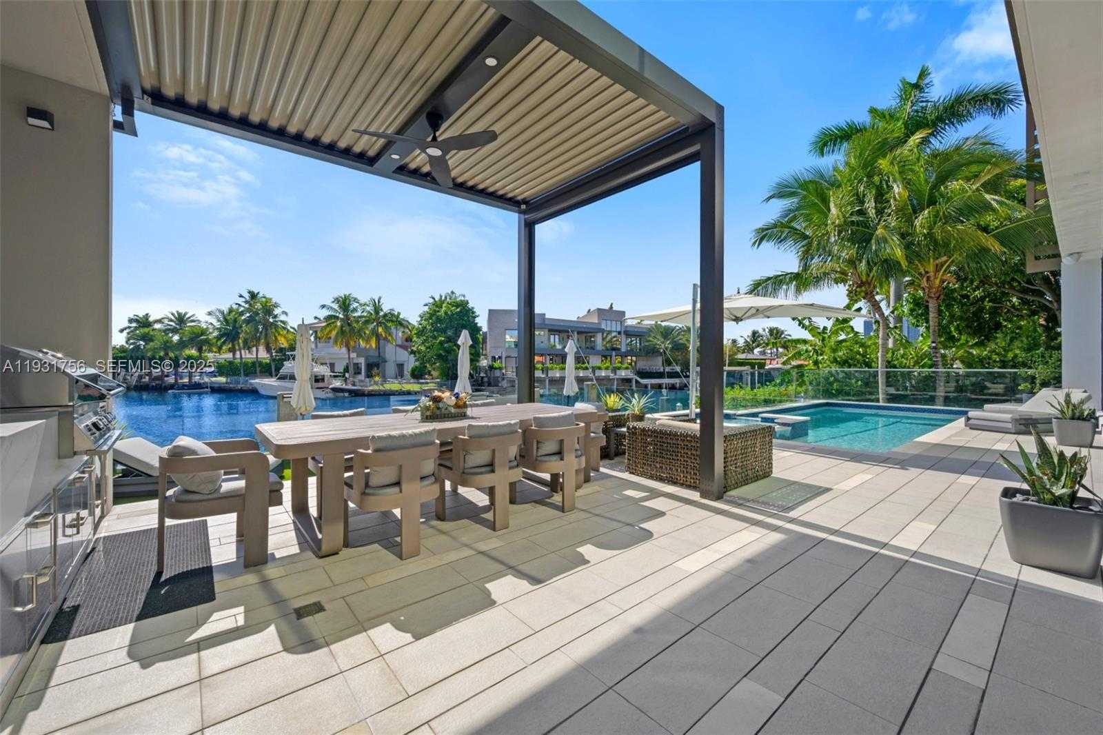 Small Image of 3260 NORTH EAST 165TH ST, North Miami Beach Number 37