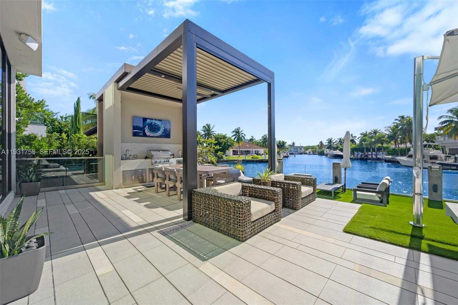 Small Image of 3260 NORTH EAST 165TH ST, North Miami Beach Number 39