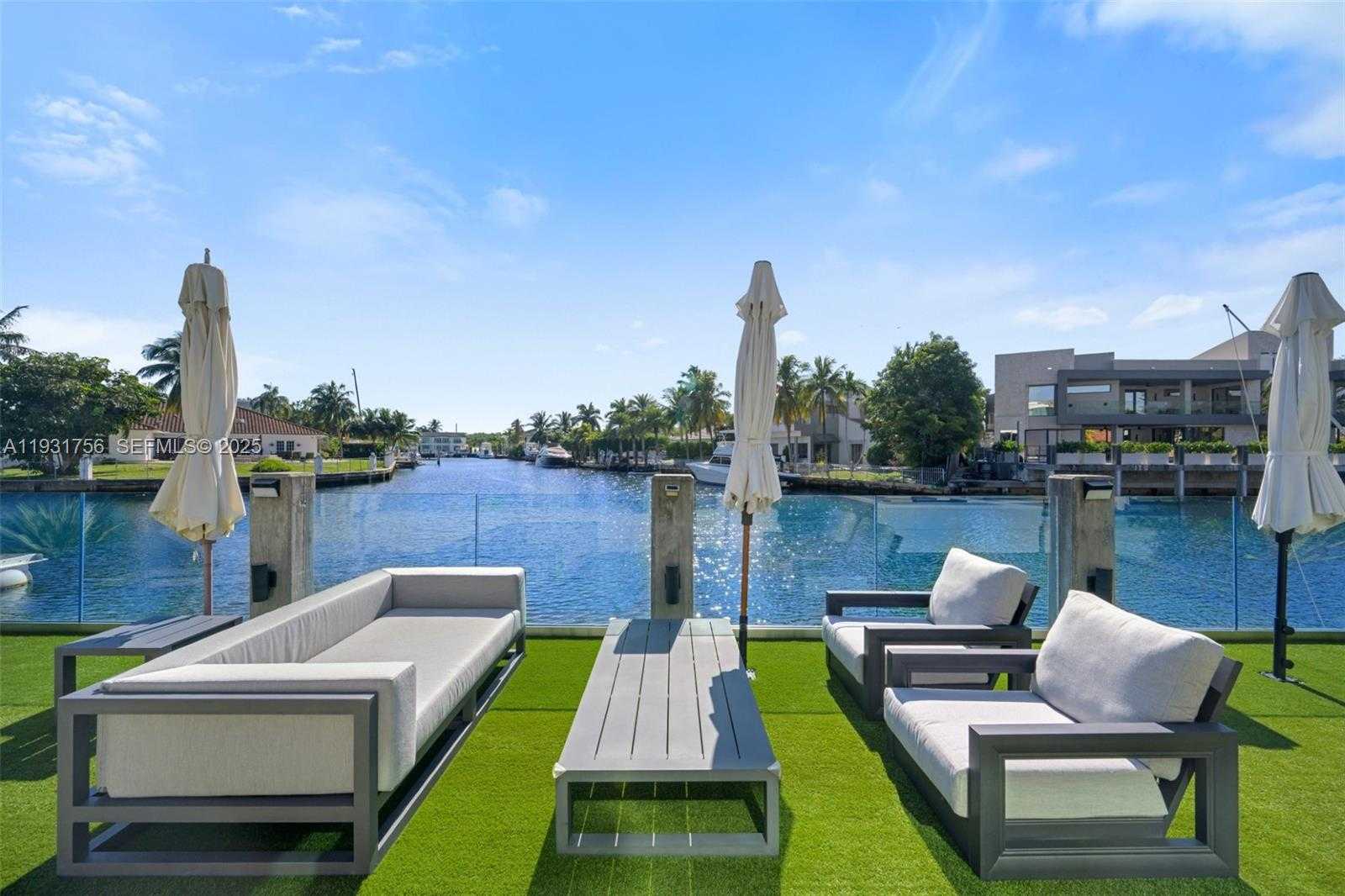 Small Image of 3260 NORTH EAST 165TH ST, North Miami Beach Number 41