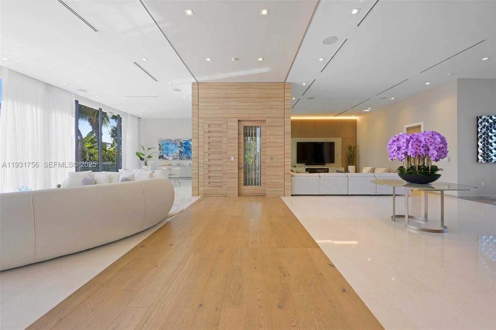 Small Image of 3260 NORTH EAST 165TH ST, North Miami Beach Number 7