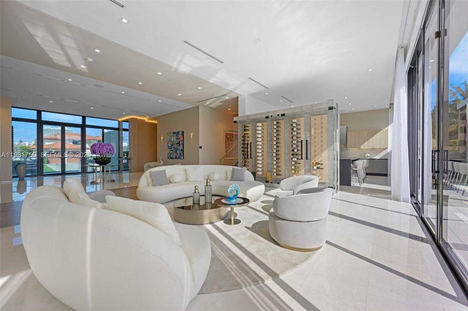 Small Image of 3260 NORTH EAST 165TH ST, North Miami Beach Number 9