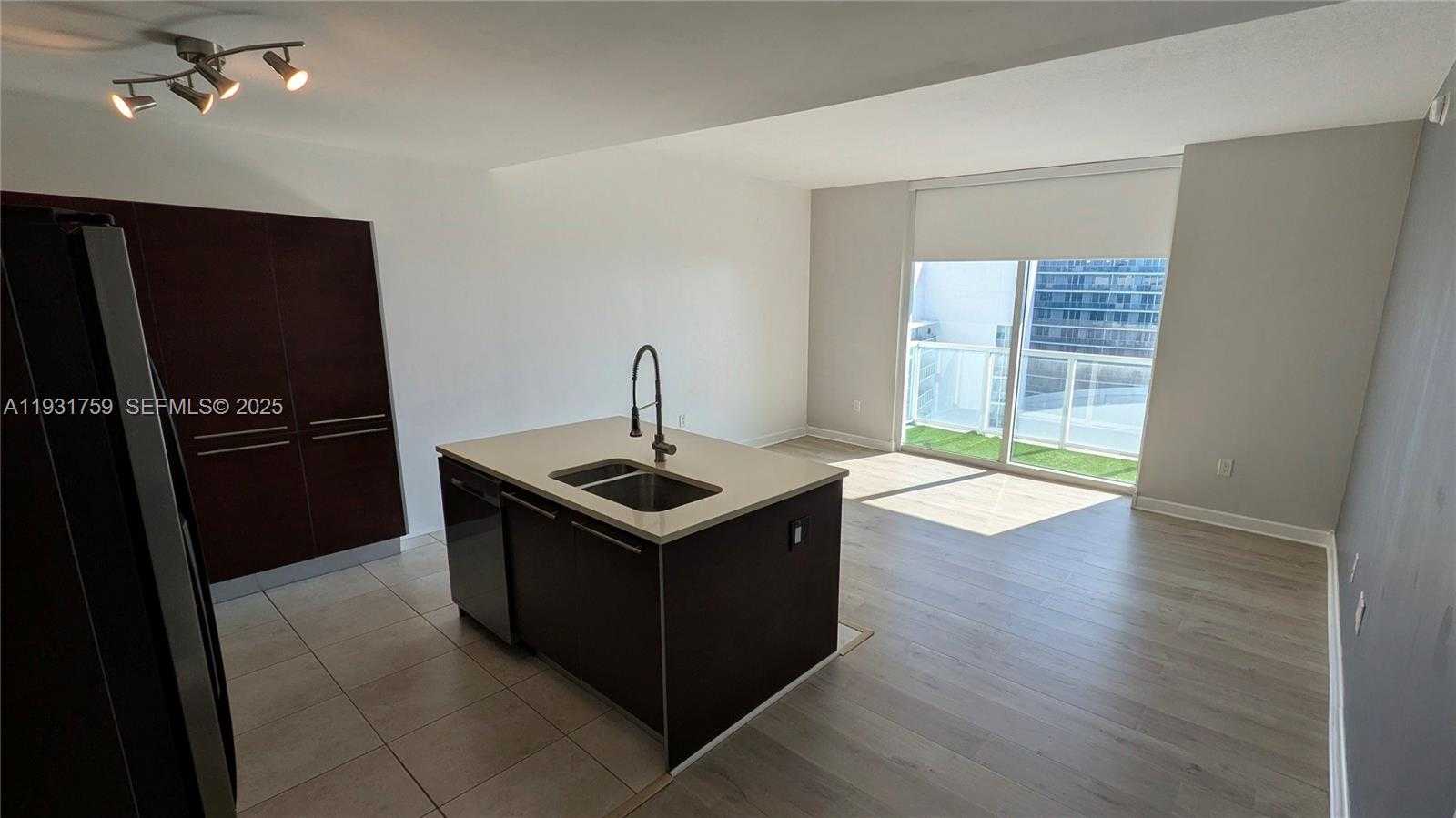 Small Image of 1900 NORTH BAYSHORE DR #4007, Miami Number 33