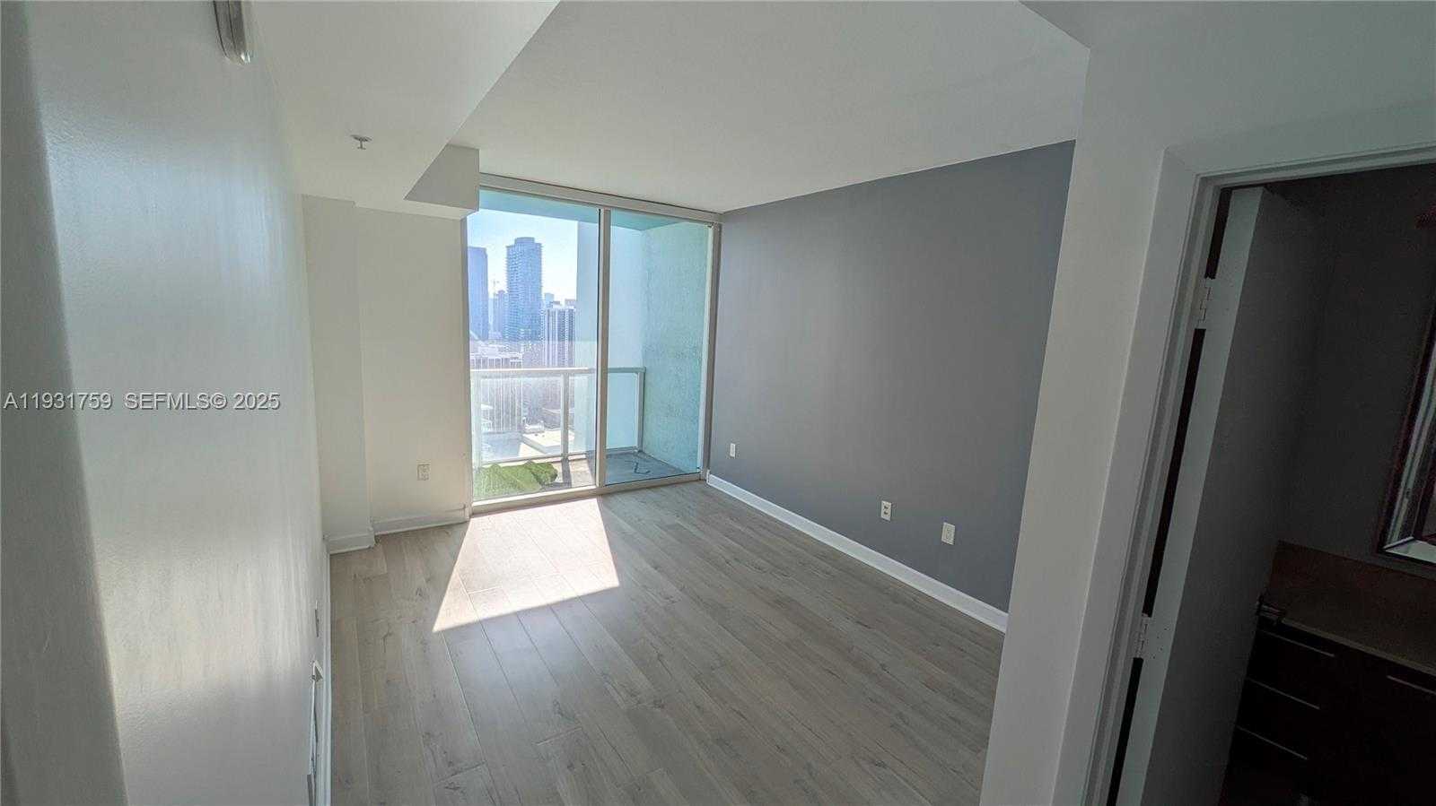 Small Image of 1900 NORTH BAYSHORE DR #4007, Miami Number 35