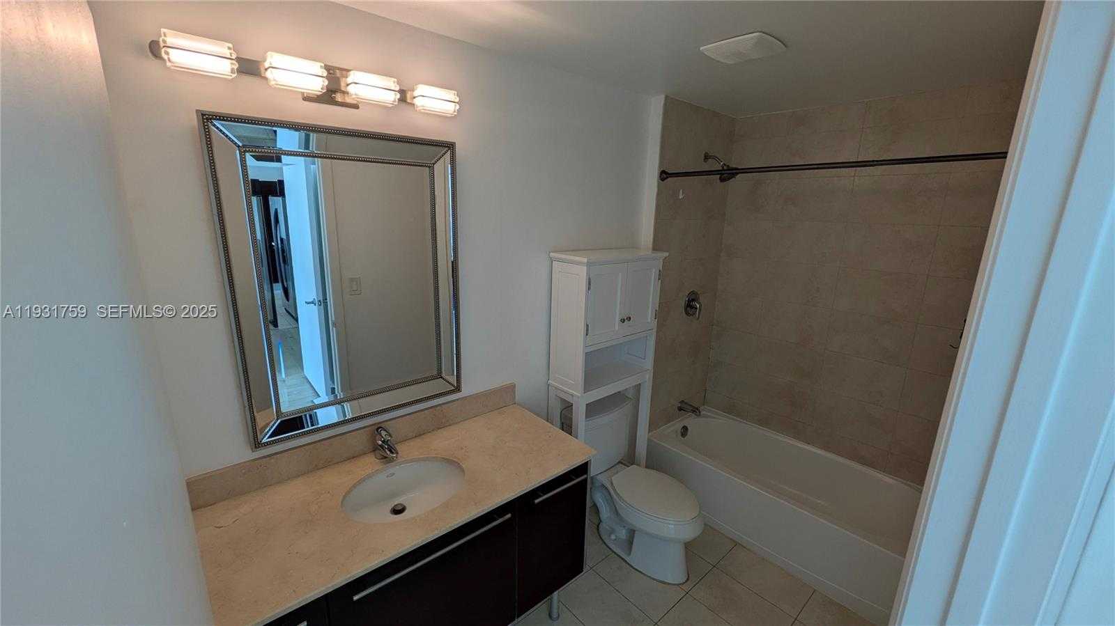 Small Image of 1900 NORTH BAYSHORE DR #4007, Miami Number 38