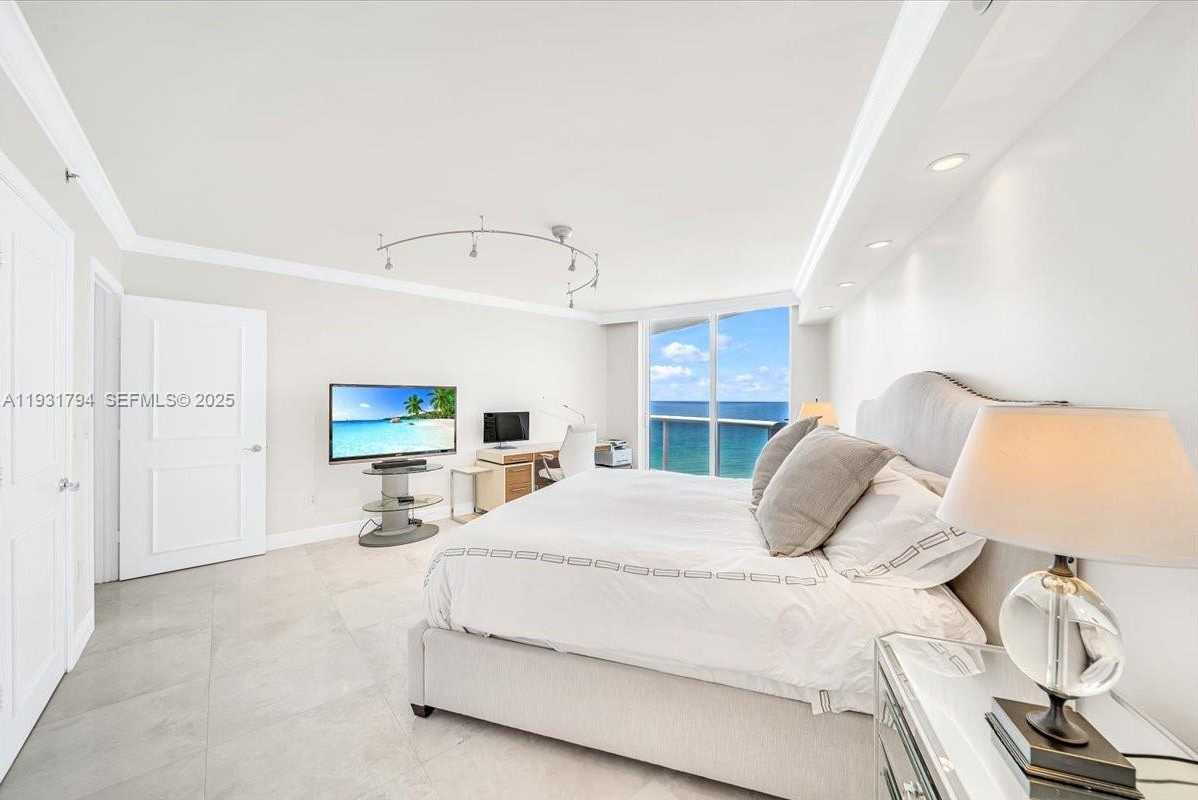 Small Image of 18911 COLLINS AVE #1903, Sunny Isles Beach Number 5