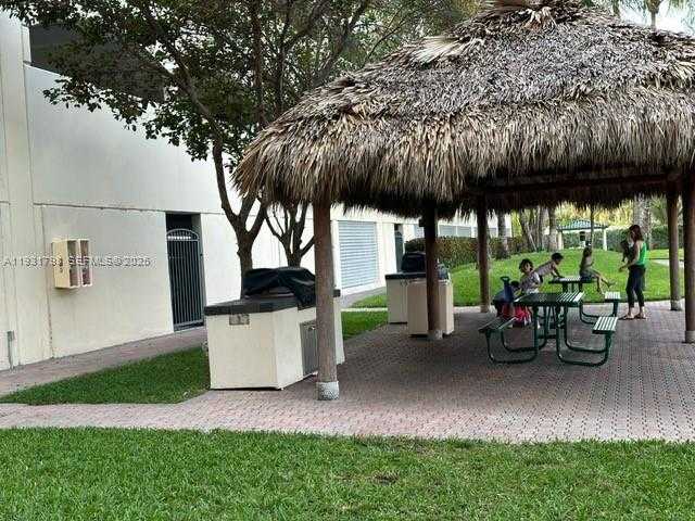 Small Image of 19501 WEST COUNTRY CLUB DR #406, Aventura Number 11