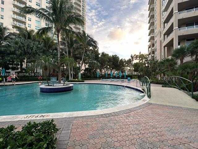Small Image of 19501 WEST COUNTRY CLUB DR #406, Aventura Number 15
