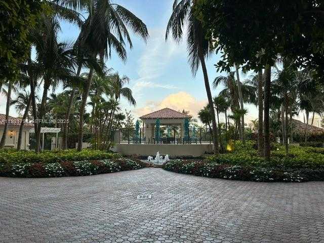 Small Image of 19501 WEST COUNTRY CLUB DR #406, Aventura Number 18