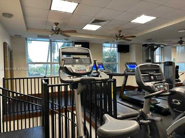 Small Image of 19501 WEST COUNTRY CLUB DR #406, Aventura Number 25