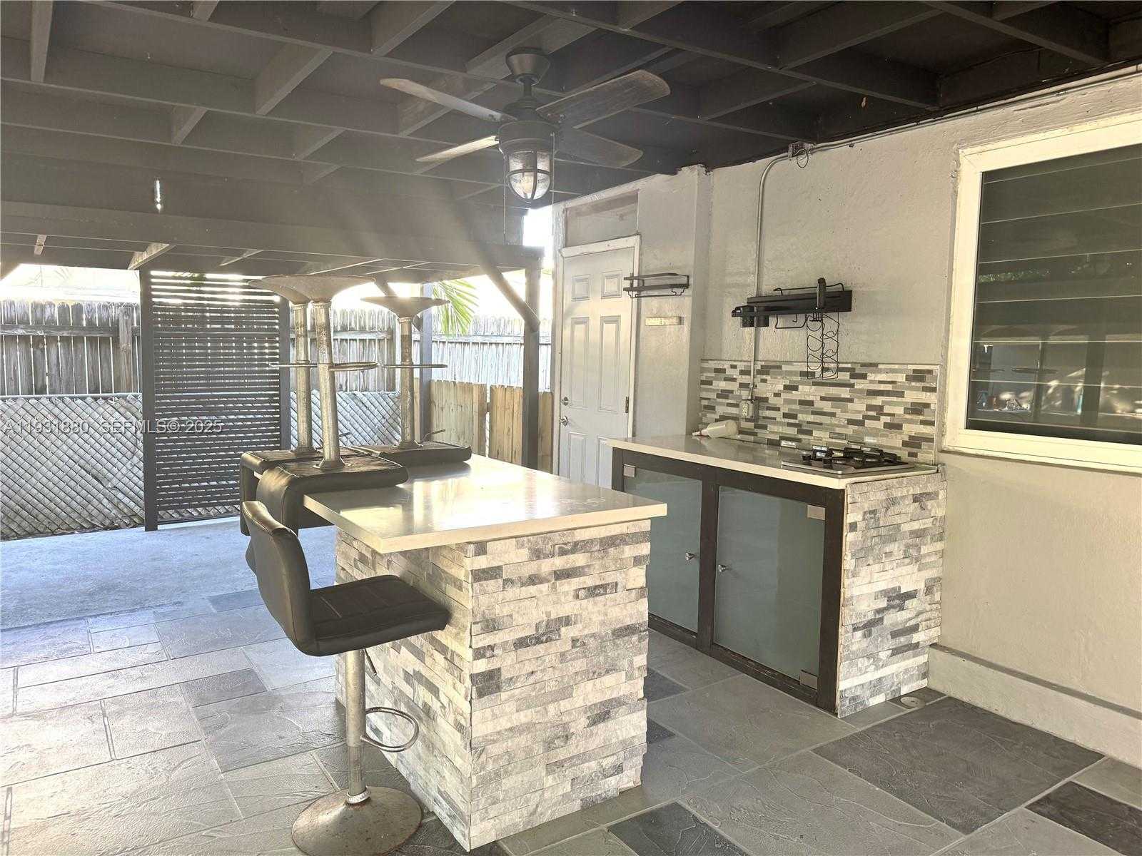 Small Image of 731 EAST 19TH ST, Hialeah Number 10