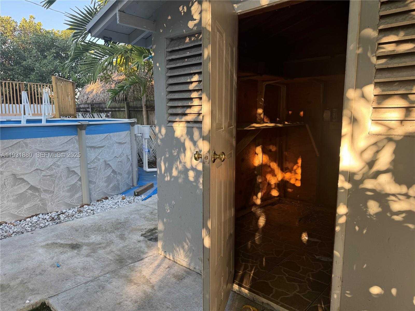 Small Image of 731 EAST 19TH ST, Hialeah Number 14