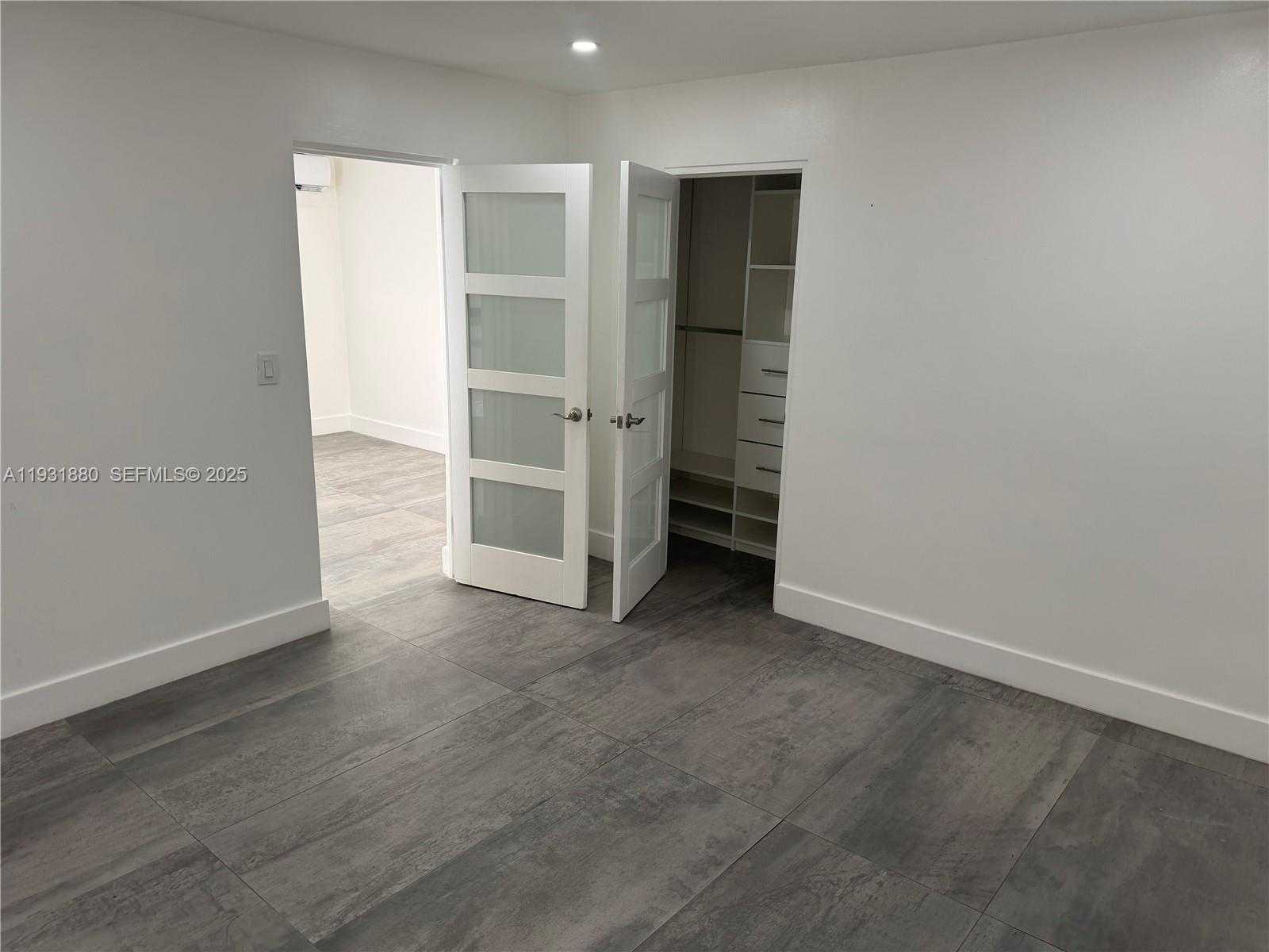 Small Image of 731 EAST 19TH ST, Hialeah Number 4