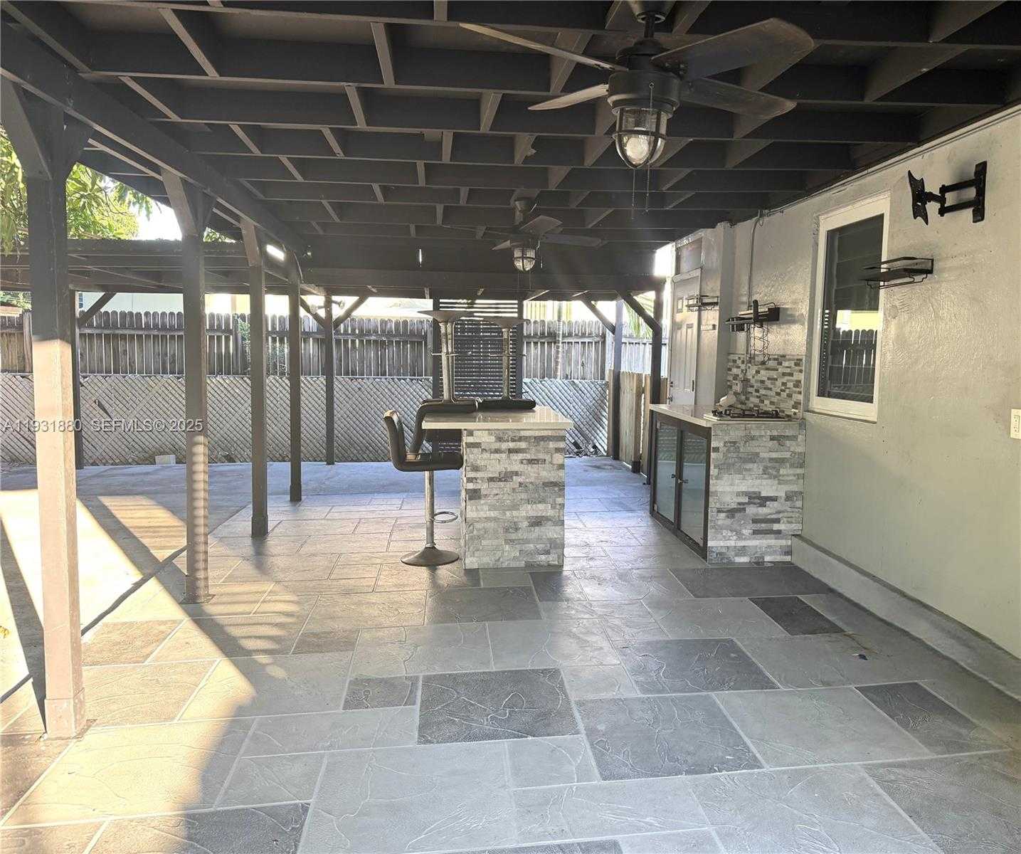 Small Image of 731 EAST 19TH ST, Hialeah Number 9