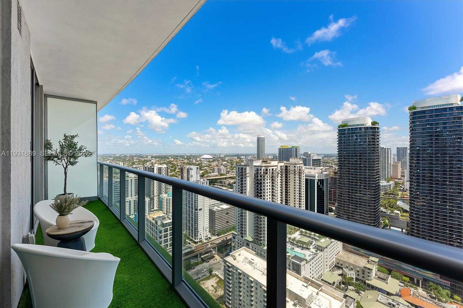 Small Image of 1100 SOUTH MIAMI AVE #4008, Miami Number 3