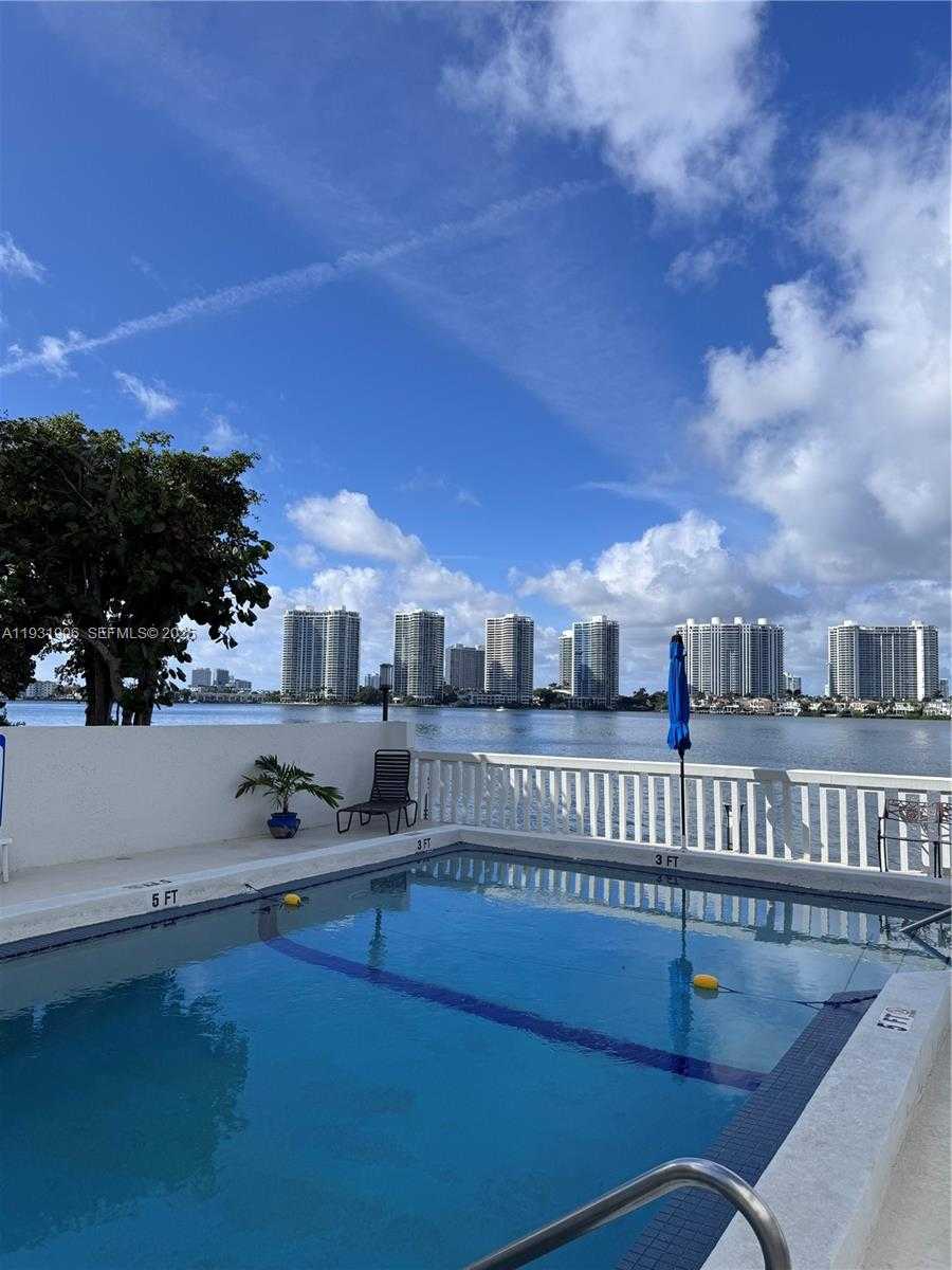 Small Image of 17900 NORTH BAY RD #507, Sunny Isles Beach Number 8
