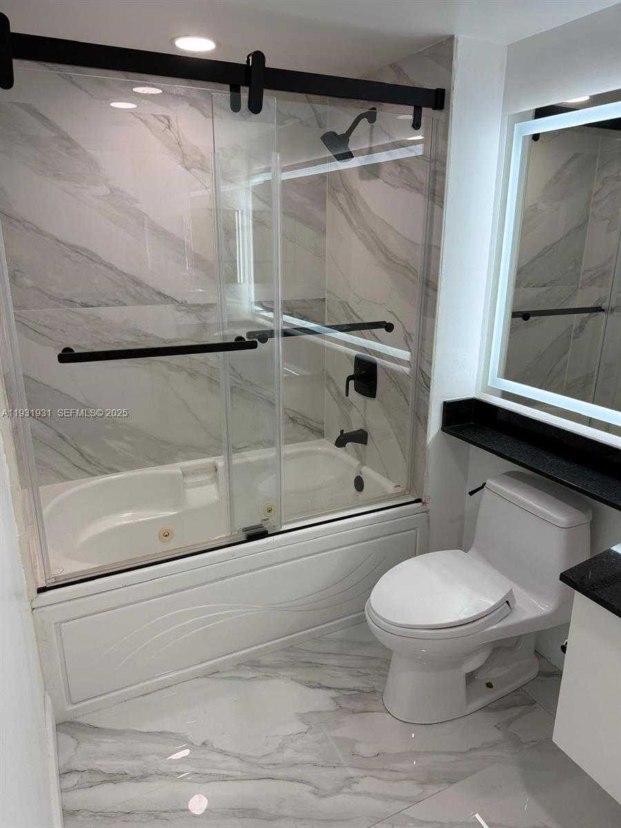 Small Image of 31 SOUTH EAST 5TH ST #2907, Miami Number 10