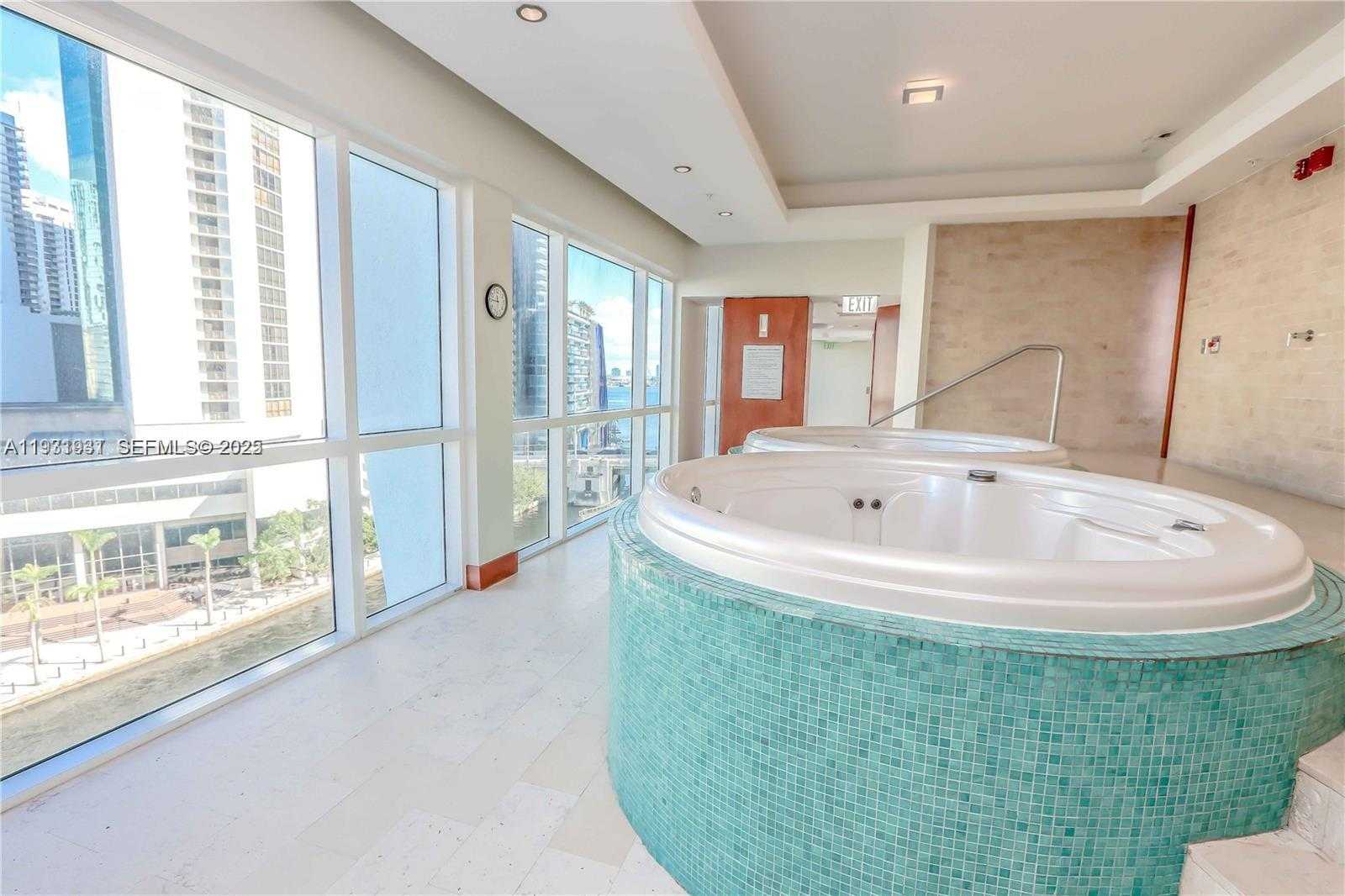 Small Image of 31 SOUTH EAST 5TH ST #2907, Miami Number 30