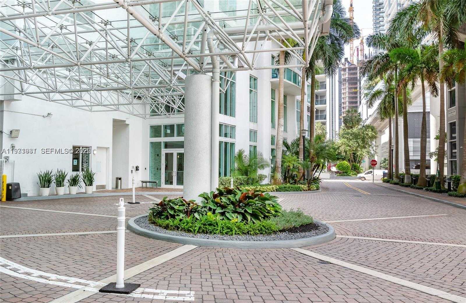 Small Image of 31 SOUTH EAST 5TH ST #2907, Miami Number 31