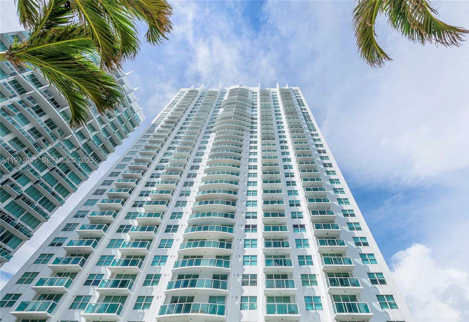 Small Image of 31 SOUTH EAST 5TH ST #2907, Miami Number 32