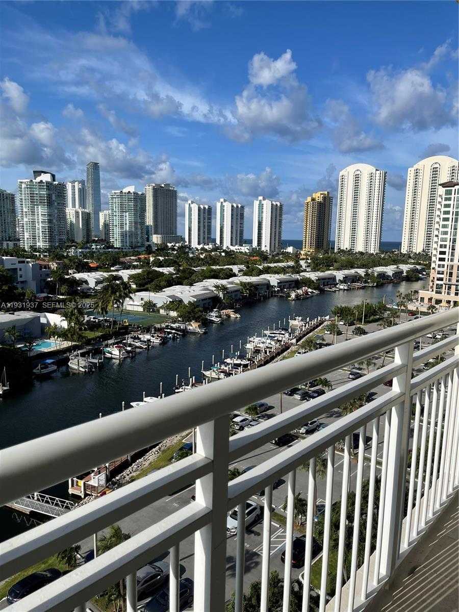 Small Image of 400 KINGS POINT DR #1131, Sunny Isles Beach Number 10