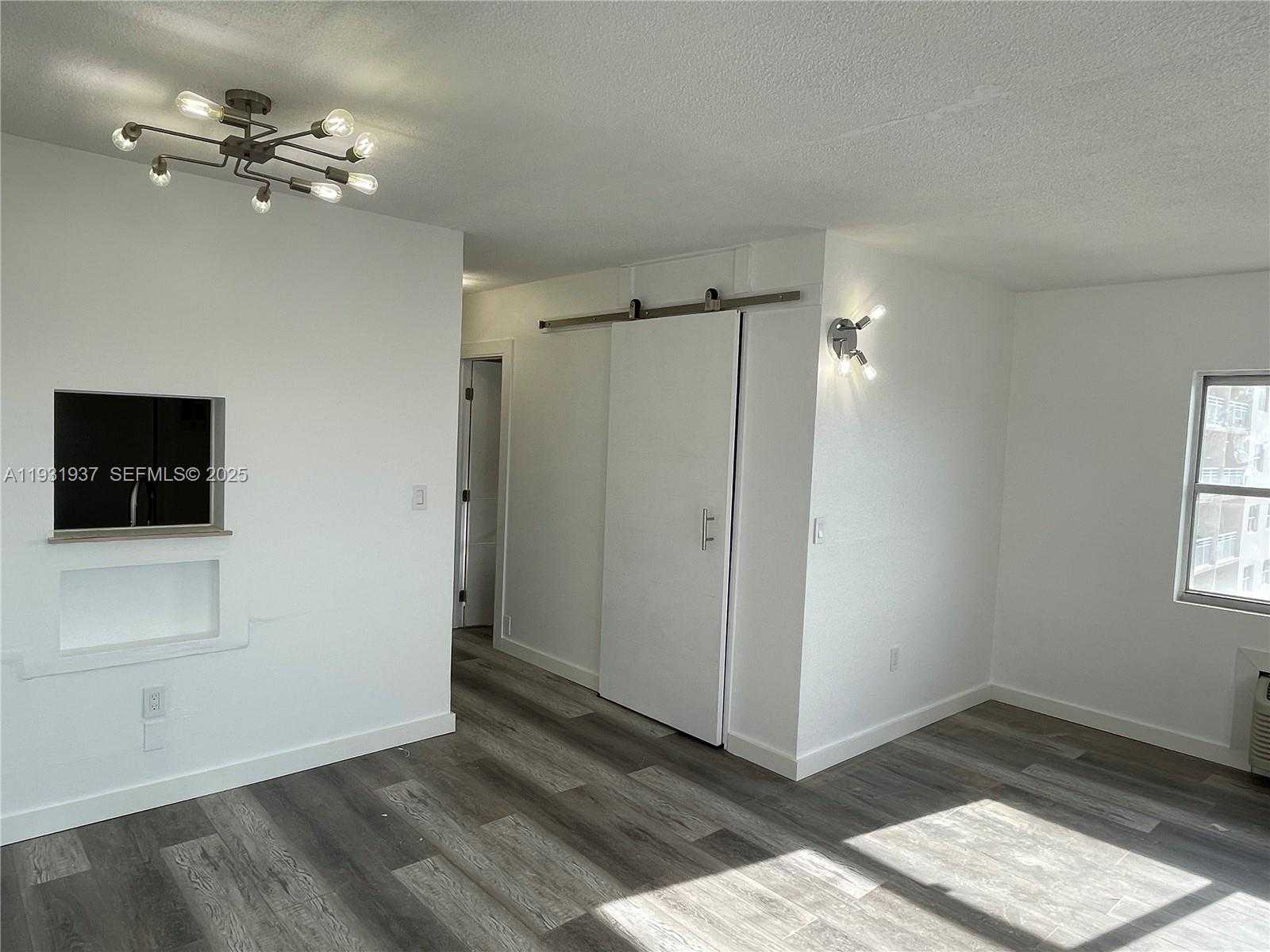 Small Image of 400 KINGS POINT DR #1131, Sunny Isles Beach Number 25