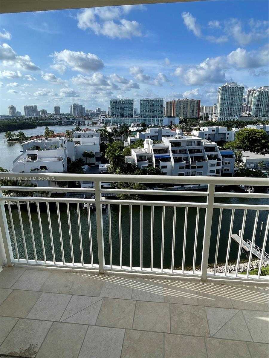 Small Image of 400 KINGS POINT DR #1131, Sunny Isles Beach Number 7